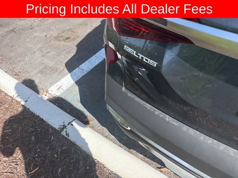 Used 2023 Kia Seltos S FWD image 17