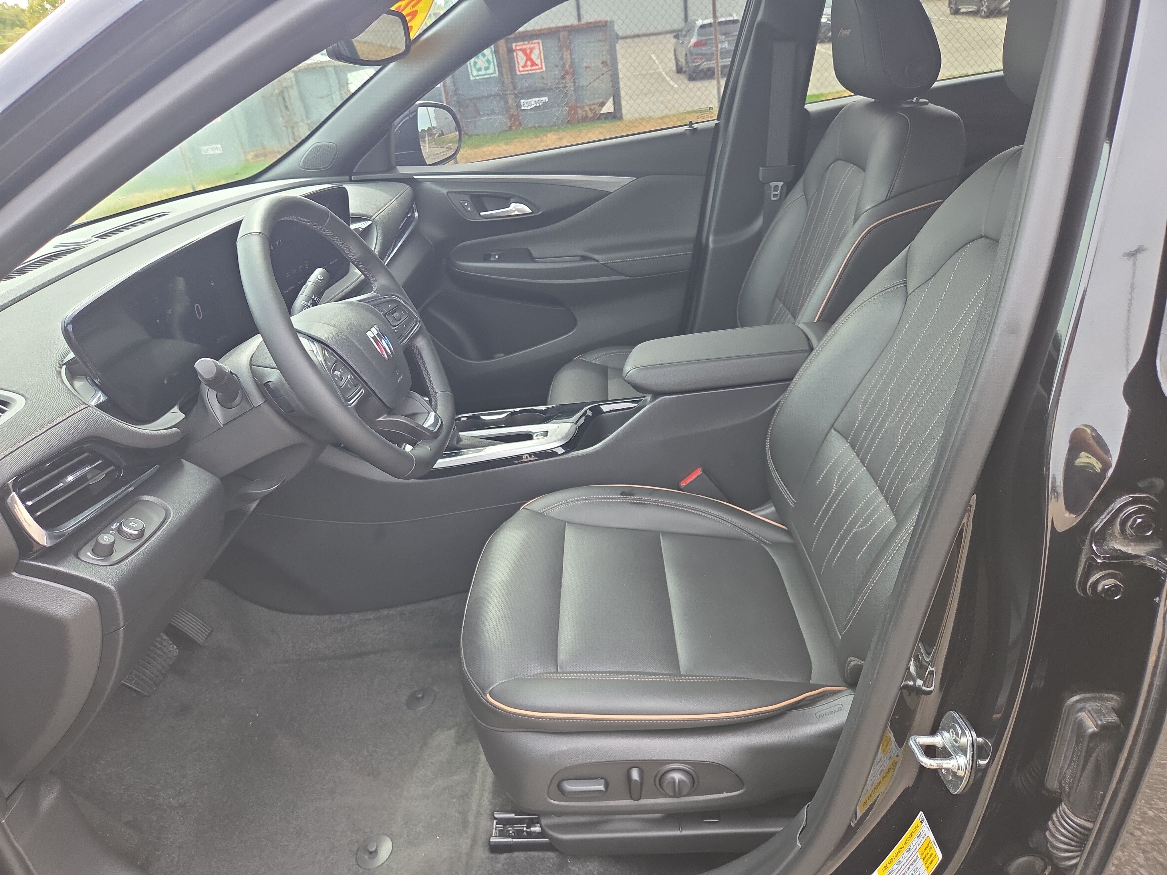 Used 2025 Buick Envista Avenir FWD image 5