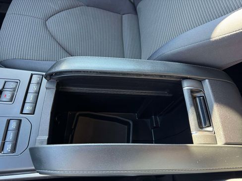 Used 2022 Toyota Highlander LE image 39