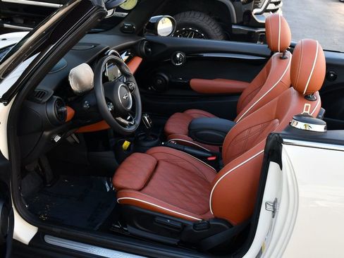 Used 2021 MINI Cooper S image 53