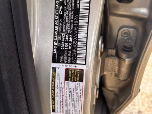 Used 2010 Mercedes-Benz E 350 Sedan image 40