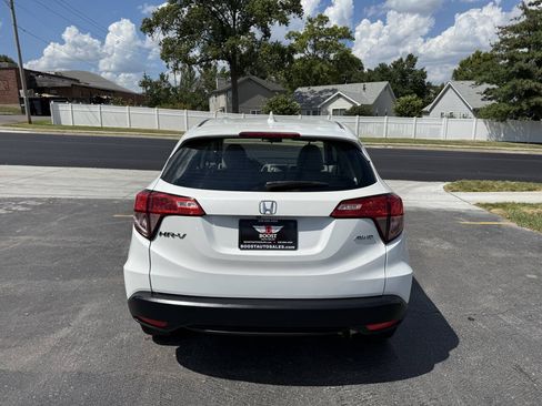 Used 2016 Honda HR-V LX image 6