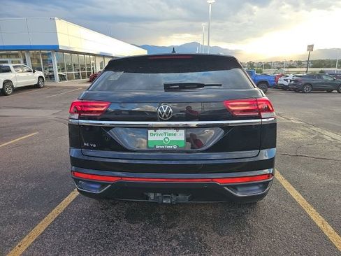 Used 2023 Volkswagen Atlas Cross Sport SE FWD image 4