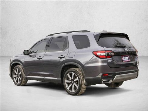 Used 2023 Honda Pilot Elite image 7