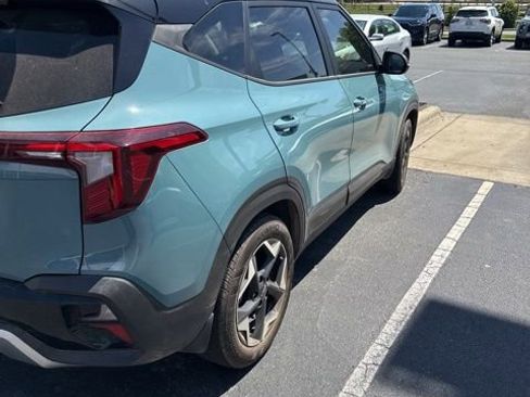 Used 2025 Kia Seltos S image 6