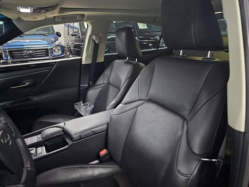 Used 2020 Lexus ES 350 w/ Premium Package image 6