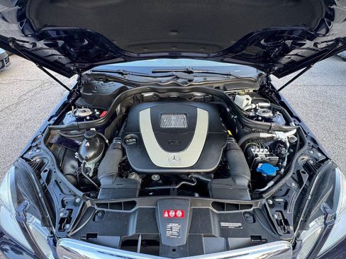 Used 2011 Mercedes-Benz E 350 4MATIC Sedan image 15