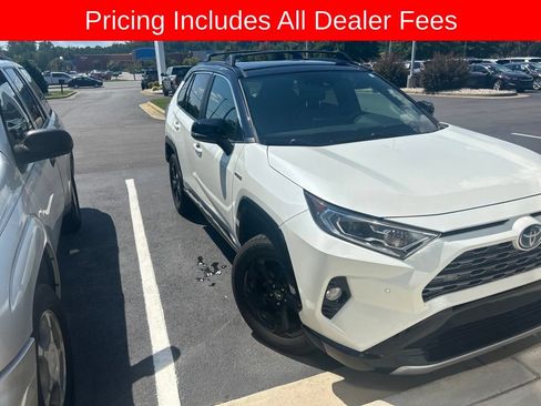 Used 2021 Toyota RAV4 XSE AWD/4WD image 2