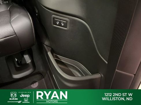 New 2026 Jeep Grand Wagoneer L Limited AWD/4WD image 76