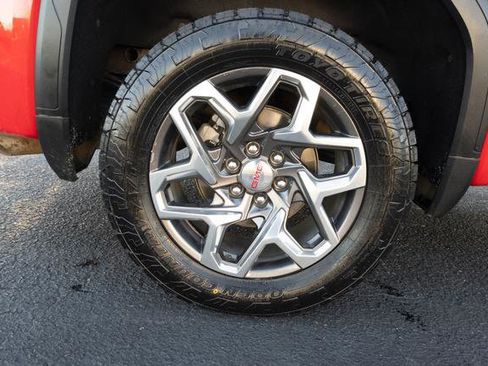 Used 2024 GMC Sierra 1500 SLE w/ Preferred Package image 40