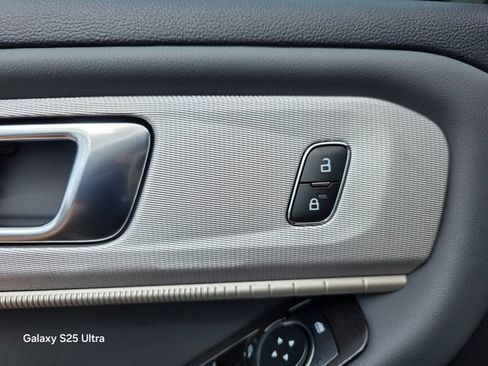 New 2026 Ford Explorer Active image 30