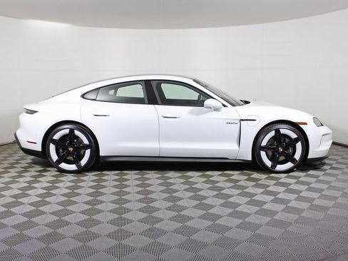 New 2026 Porsche Taycan image 8