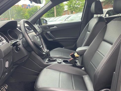 Used 2020 Volkswagen Tiguan SE R-Line w/ 3rd Row Seat Package AWD/4WD image 11