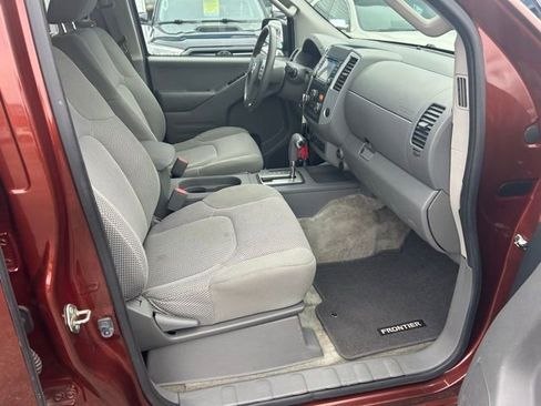 Used 2017 Nissan Frontier SV w/ SV Value Truck Package image 19