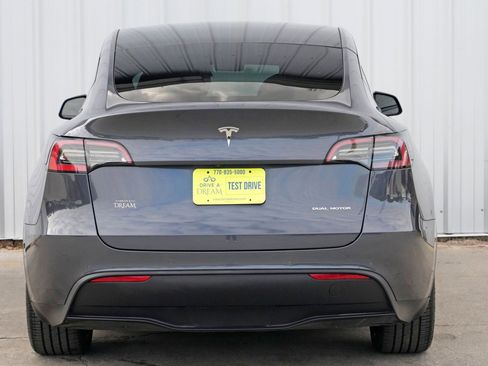 Used 2021 Tesla Model Y Long Range image 50