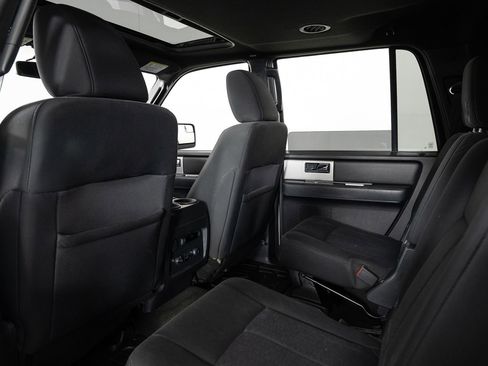 Used 2016 Ford Expedition EL XLT image 17