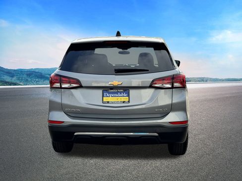 Used 2023 Chevrolet Equinox LT image 8