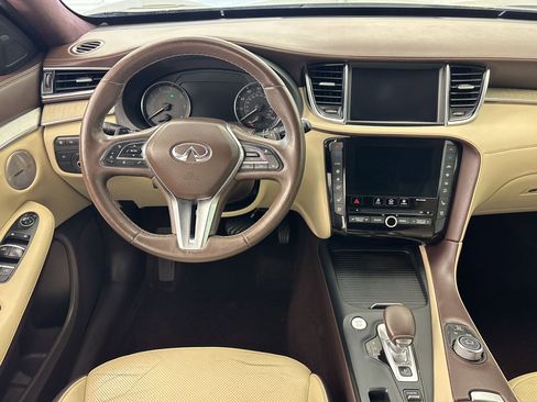 Used 2019 INFINITI QX50 Essential w/ Sensory Package image 30