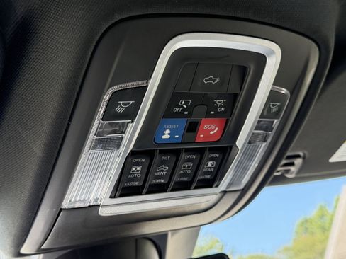 Used 2021 RAM 1500 Laramie w/ Sport Appearance Package AWD/4WD image 27