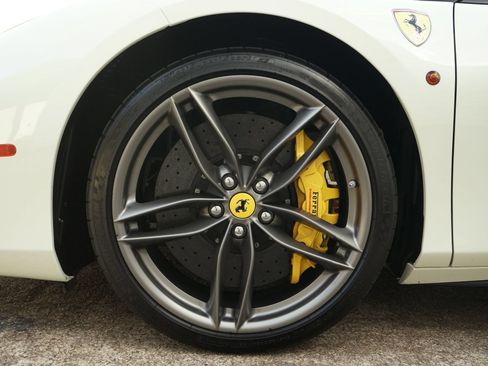 Used 2018 Ferrari 488 Spider RWD image 20