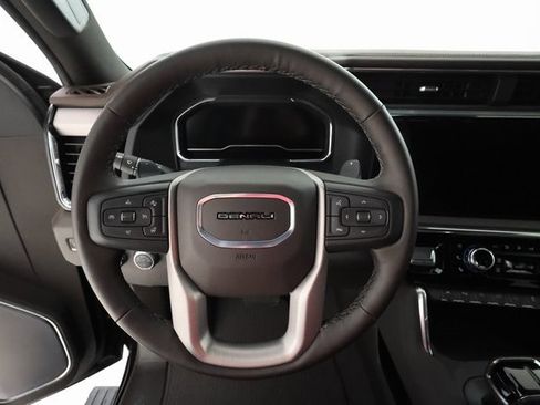 Used 2025 GMC Sierra 1500 Denali w/ Technology Package image 12
