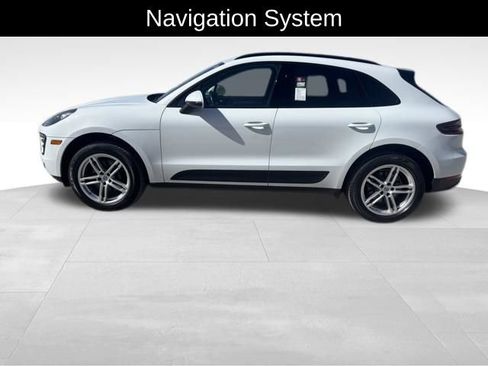 Used 2018 Porsche Macan Sport Edition image 2