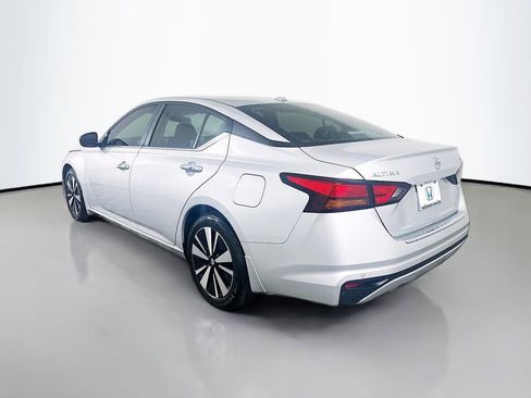 Used 2022 Nissan Altima 2.5 SV FWD image 7
