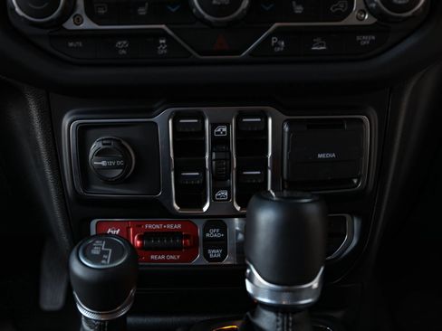 Used 2025 Jeep Wrangler Unlimited Rubicon 392 image 38