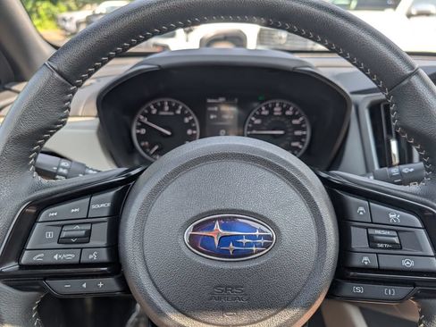 Used 2025 Subaru Forester Premium AWD/4WD image 25