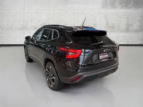 Used 2024 Chevrolet Trax RS w/ Driver Confidence Package image 7