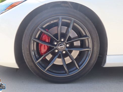 Used 2024 Nissan Z Performance w/ Floor Mat Package RWD image 10