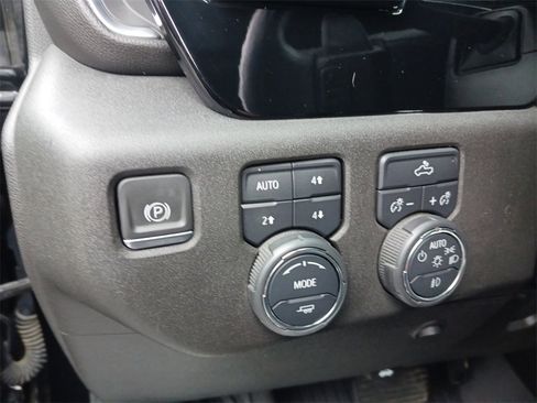 Used 2024 Chevrolet Silverado 1500 RST image 35