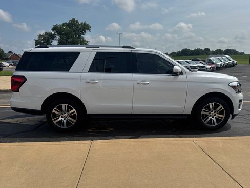 Used 2024 Ford Expedition Max Limited AWD/4WD image 12