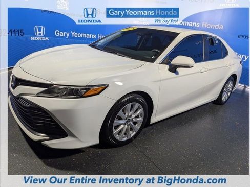 Used 2018 Toyota Camry LE FWD image 10