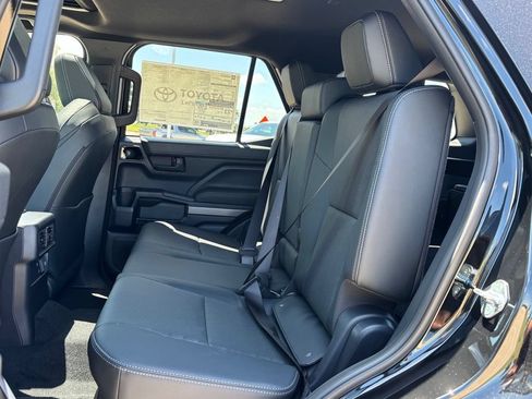 New 2026 Toyota 4Runner TRD Off-Road Premium AWD/4WD image 16
