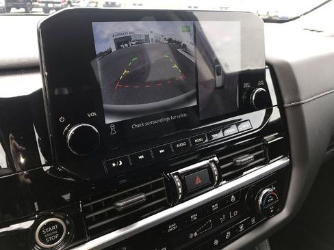 Certified 2023 Nissan Pathfinder SL AWD/4WD image 17