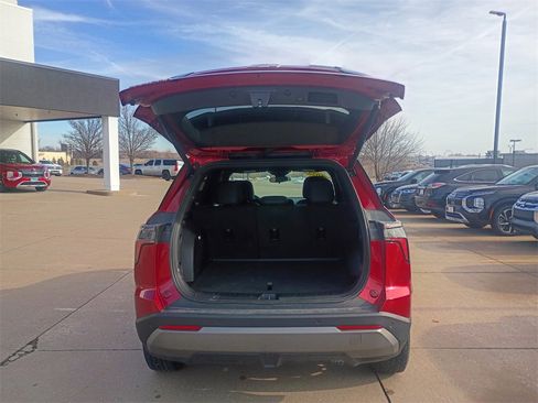 Used 2025 Chevrolet Equinox LT w/ Convenience Package II image 13