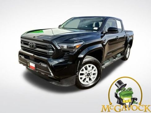 Used 2025 Toyota Tacoma SR5 AWD/4WD image 1