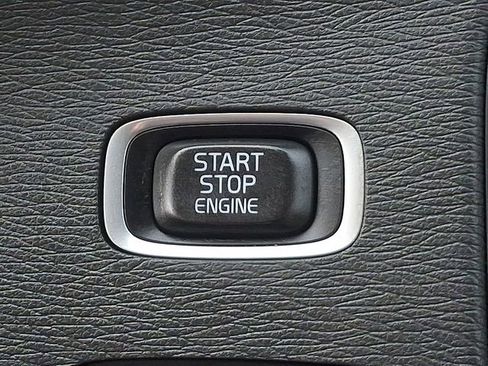 Used 2016 Volvo S60 T5 Cross Country Platinum image 25