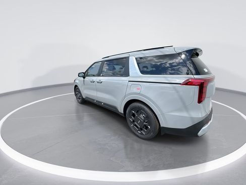 New 2026 Kia Carnival EX FWD image 6