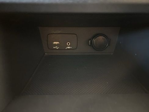 Used 2023 Subaru Crosstrek 2.0i image 8