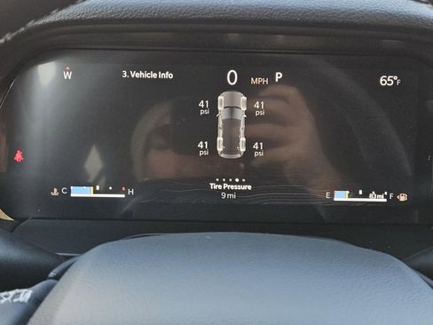 New 2025 Jeep Grand Cherokee Altitude image 16