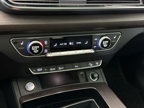 Used 2023 Audi Q5 2.0T Premium w/ Convenience Package AWD/4WD image 20