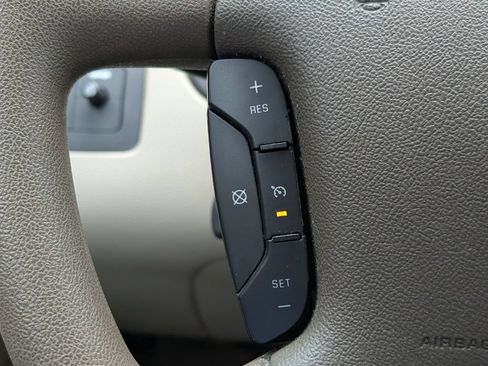 Used 2008 Chevrolet Impala LT FWD image 15