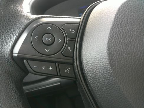 Used 2023 Toyota Corolla LE image 12