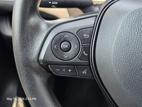 Used 2022 Toyota RAV4 XLE w/ Convenience Package FWD image 29