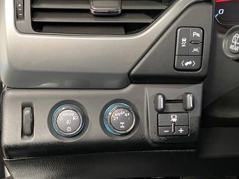 Used 2019 Chevrolet Suburban LT w/ LT Signature Package image 25
