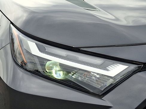 Used 2023 Toyota RAV4 XLE Premium AWD/4WD image 10