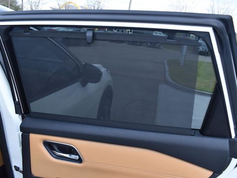 Certified 2023 Nissan Rogue Platinum w/ Platinum Premium Package image 51