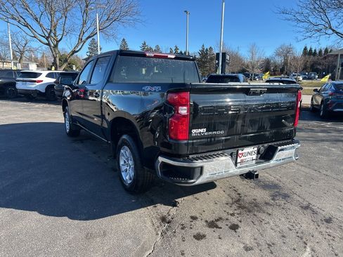 Used 2025 Chevrolet Silverado 1500 LT image 7